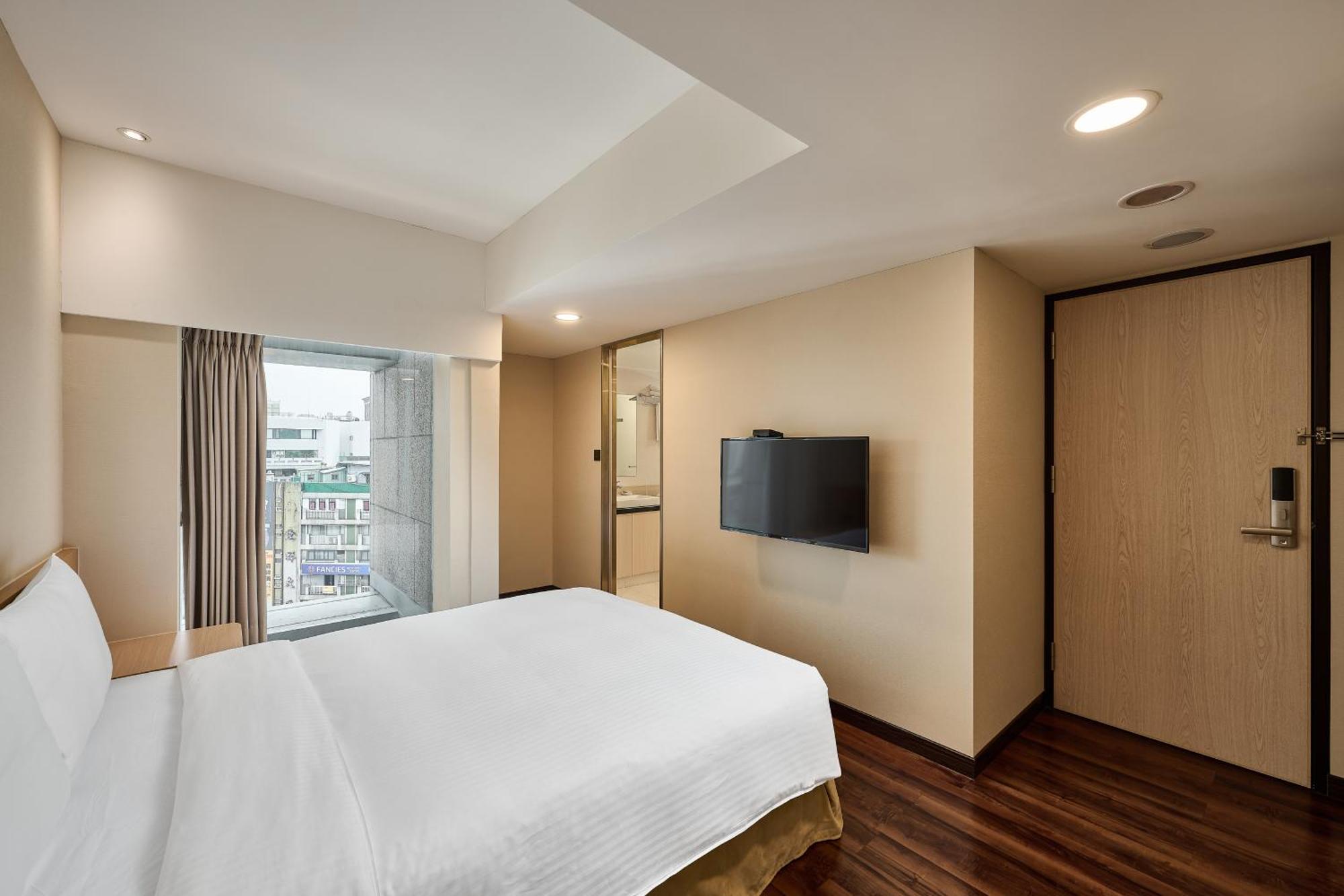 Eastin Taipei Hotel Екстериор снимка