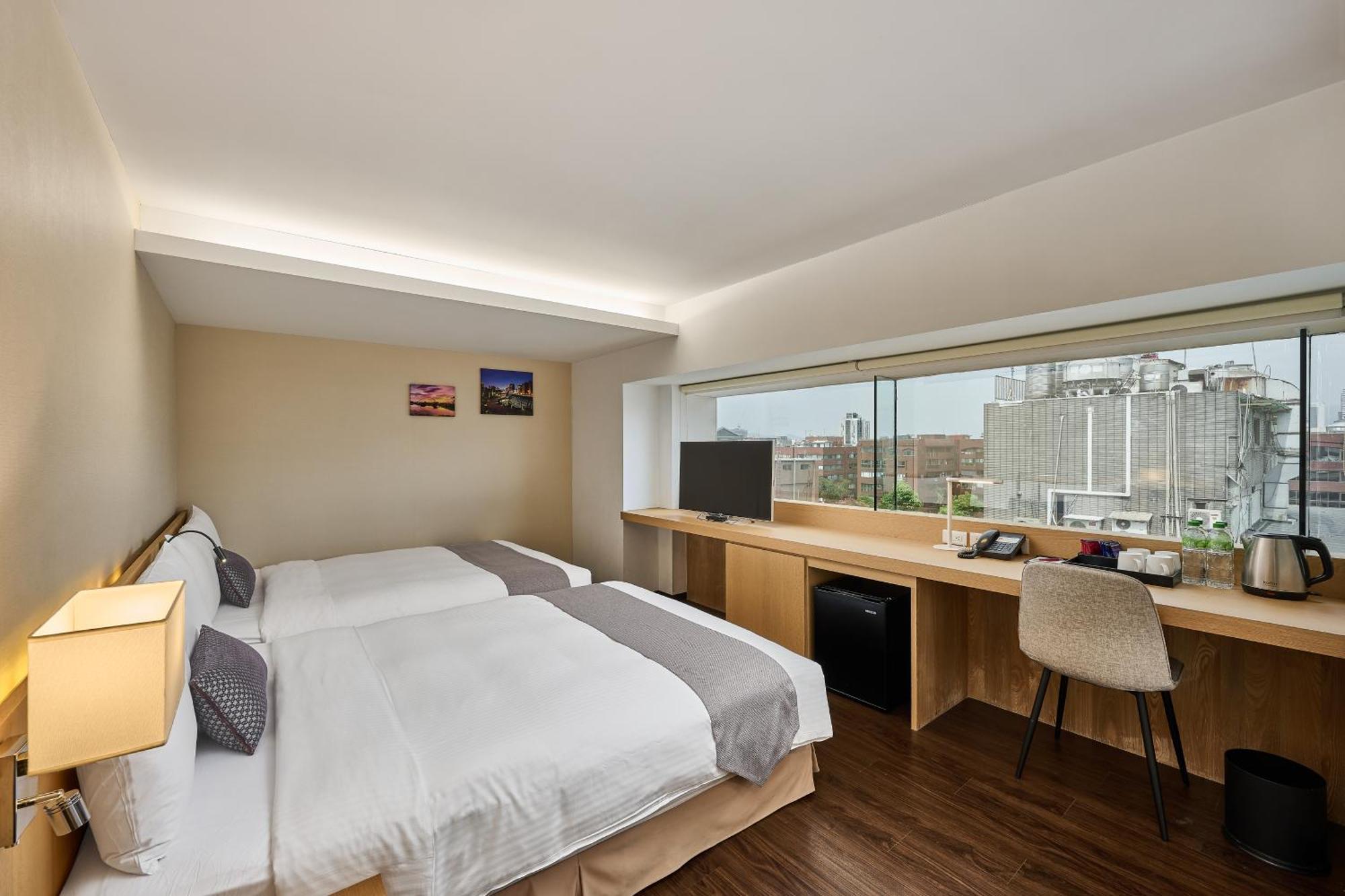 Eastin Taipei Hotel Екстериор снимка