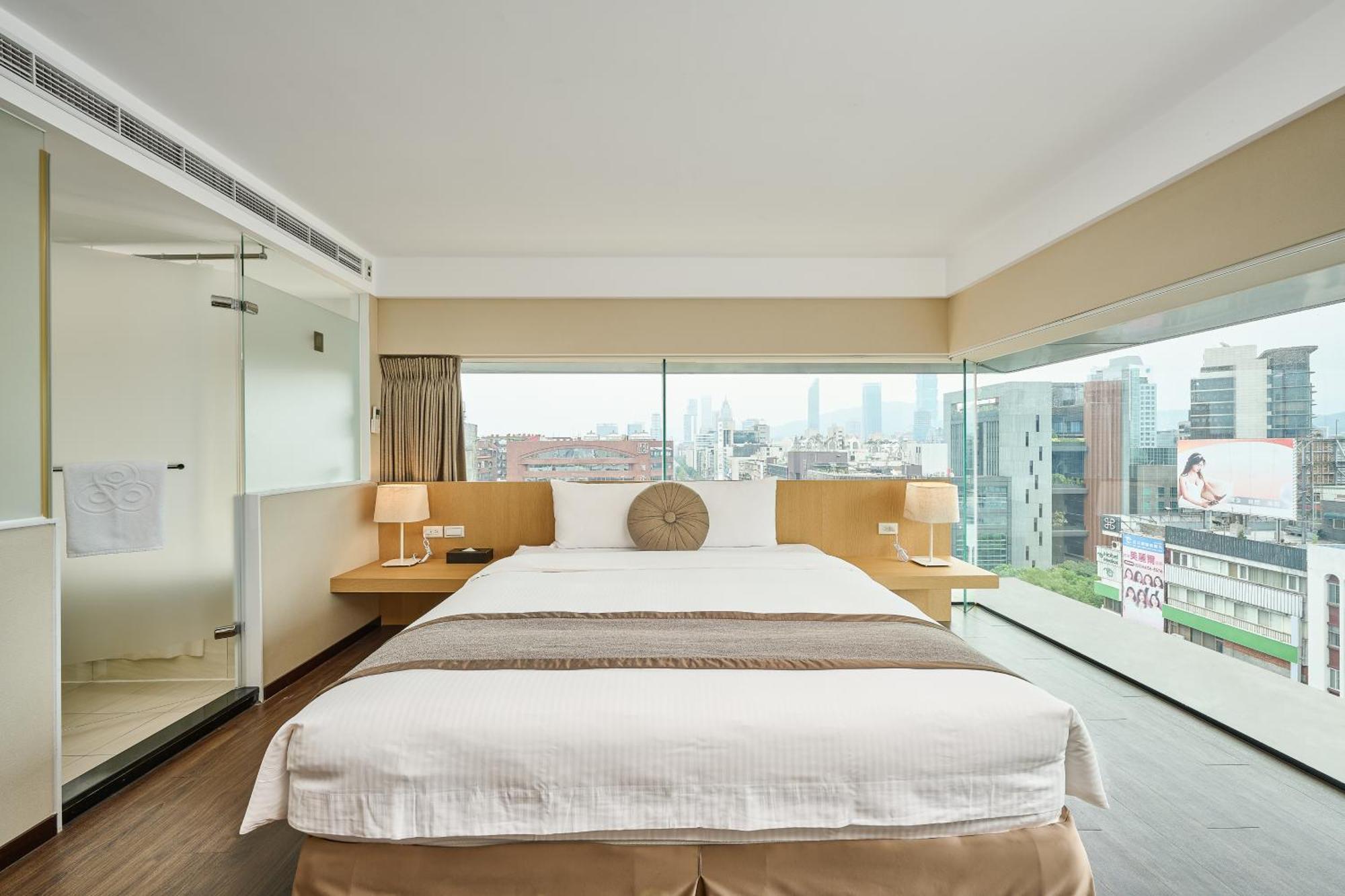 Eastin Taipei Hotel Екстериор снимка