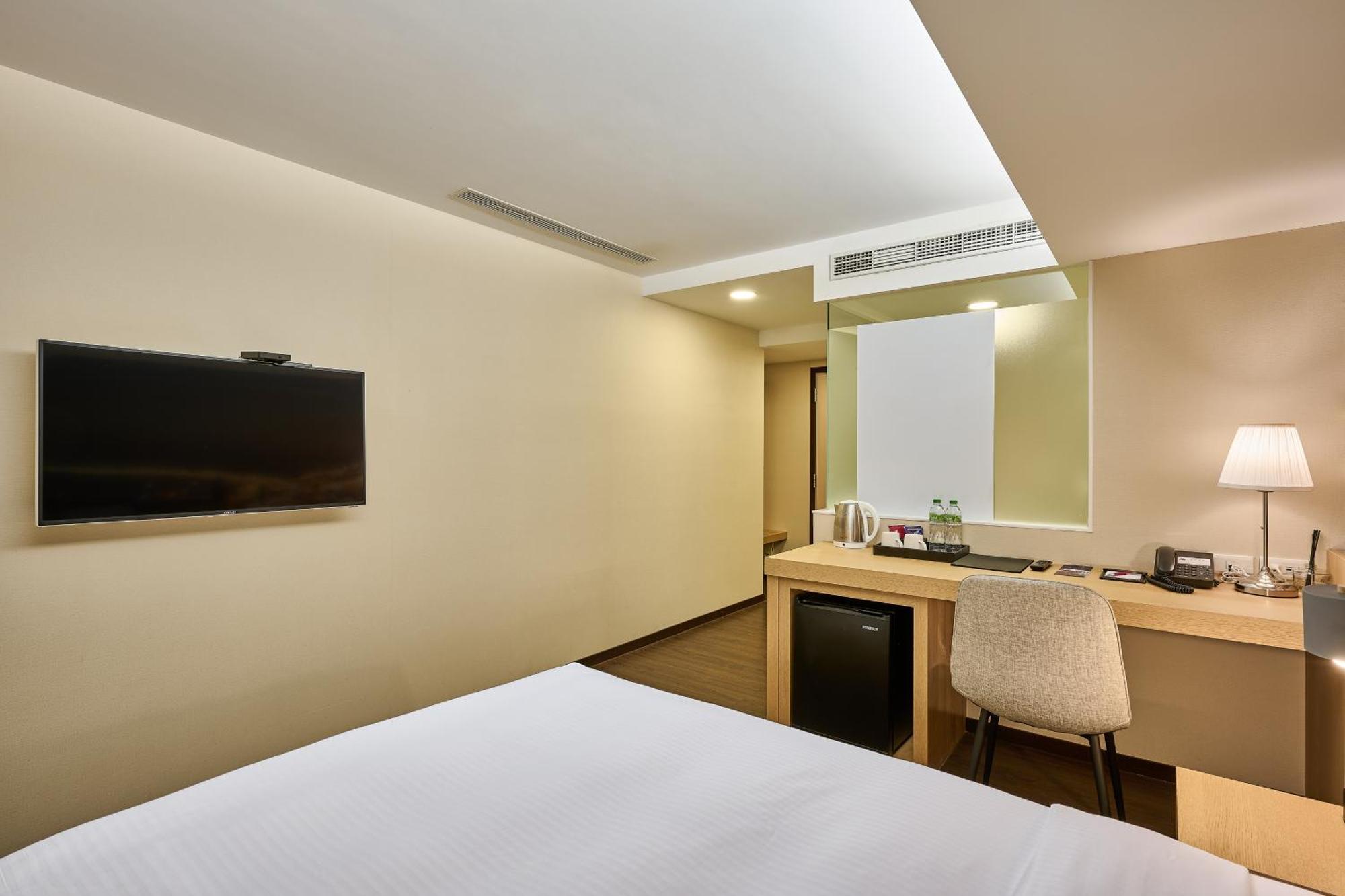 Eastin Taipei Hotel Екстериор снимка